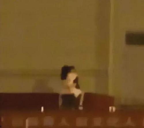 吃瓜学校校长和学生视频,校长与学生互动视频引发热议！”